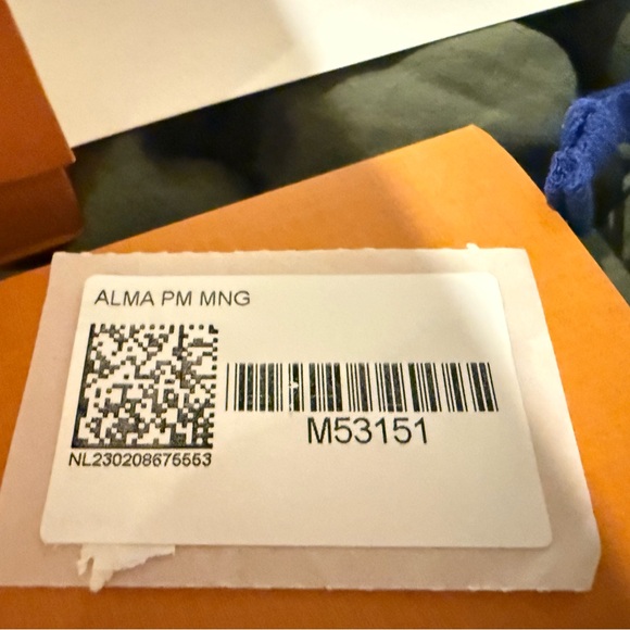 Louis Vuitton Alma PM Authentic - Picture 4 of 11